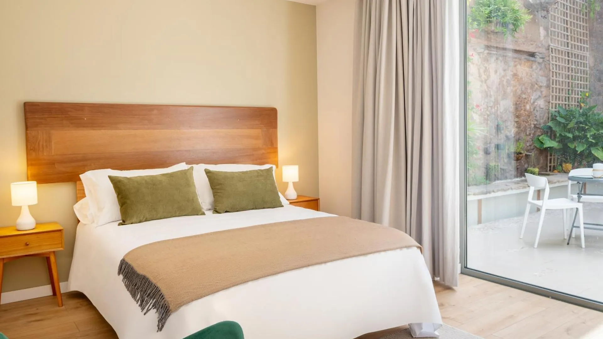 Laguna Cool Living La Laguna  Hotel